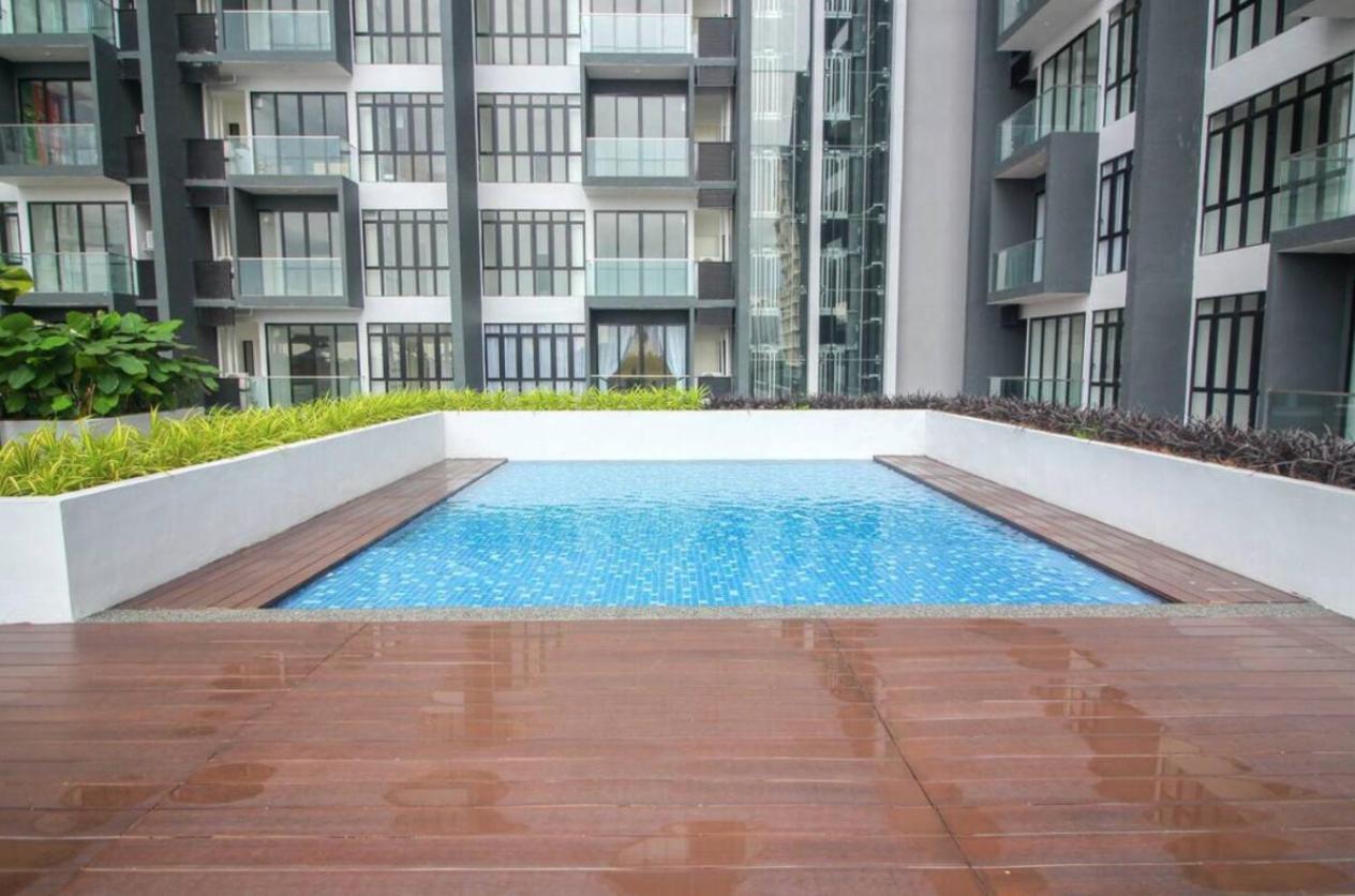 Apartment D Pristine Family By Holi